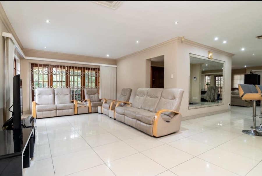 5 Bedroom Property for Sale in Ballitoville KwaZulu-Natal