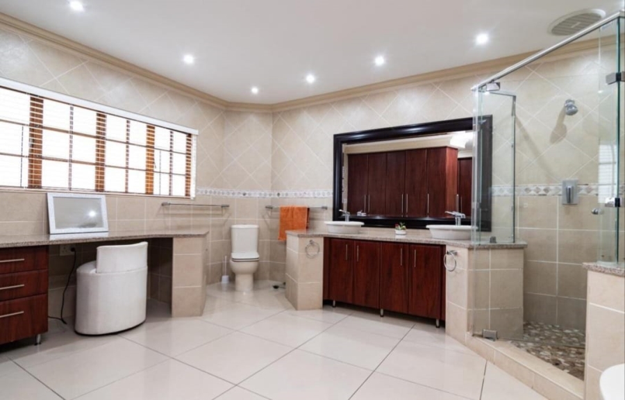 5 Bedroom Property for Sale in Ballitoville KwaZulu-Natal