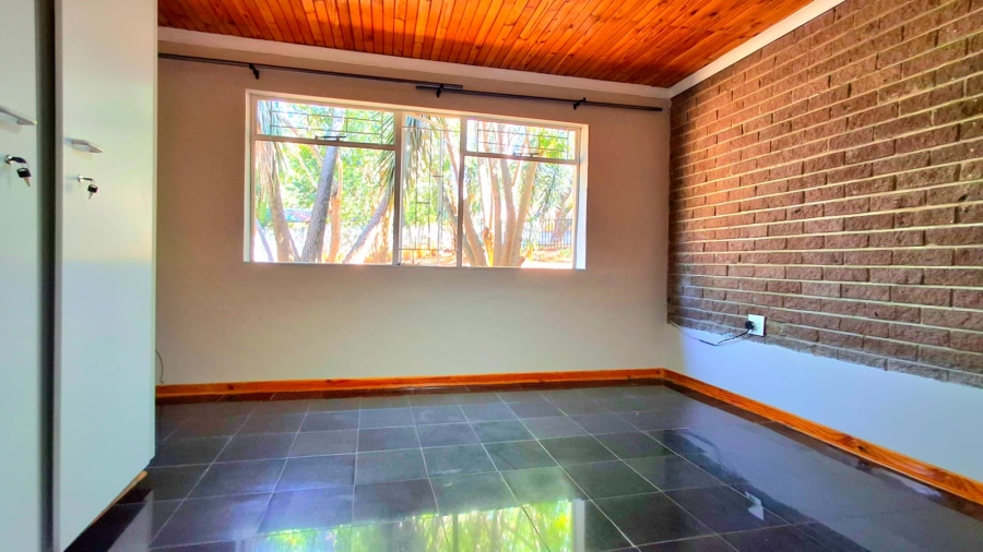 To Let 4 Bedroom Property for Rent in Signal Hill KwaZulu-Natal