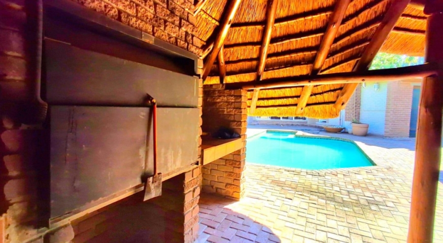 To Let 4 Bedroom Property for Rent in Signal Hill KwaZulu-Natal