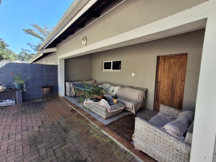 3 Bedroom Property for Sale in Uvongo KwaZulu-Natal