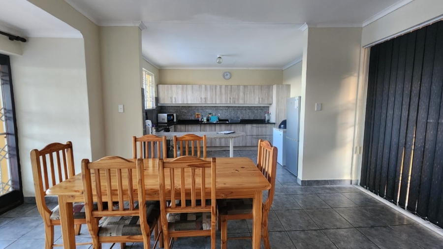 4 Bedroom Property for Sale in Oslo Beach KwaZulu-Natal