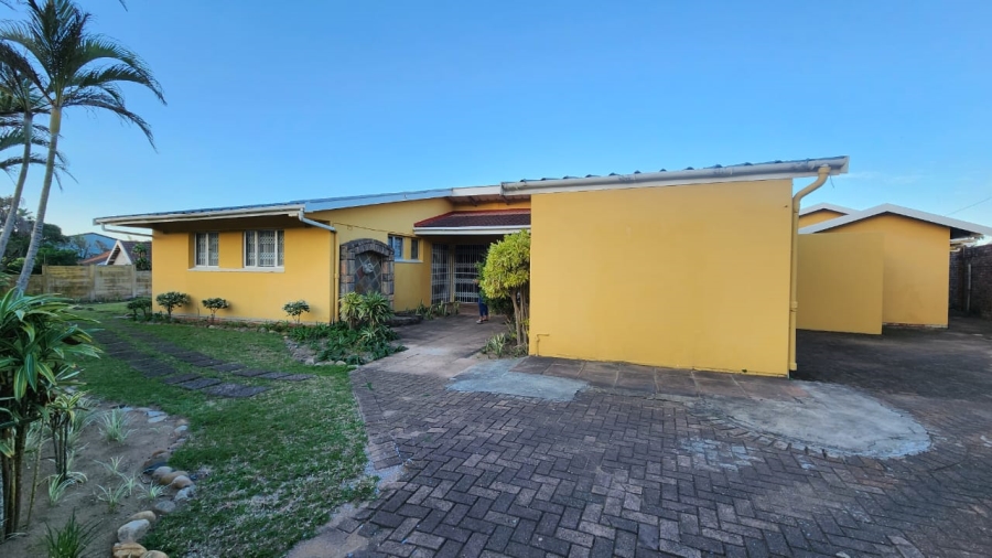 4 Bedroom Property for Sale in Oslo Beach KwaZulu-Natal