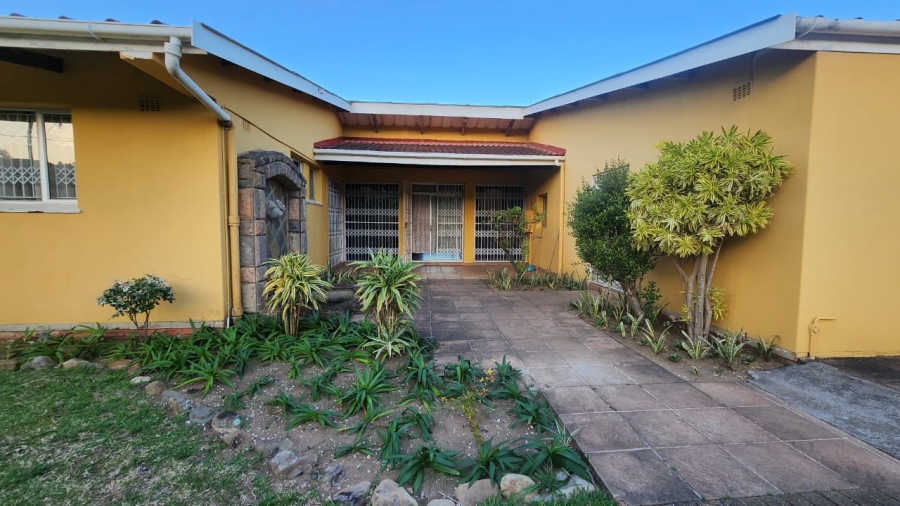 4 Bedroom Property for Sale in Oslo Beach KwaZulu-Natal