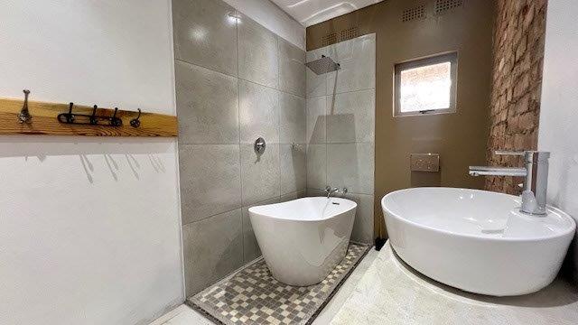 5 Bedroom Property for Sale in Ramsgate KwaZulu-Natal