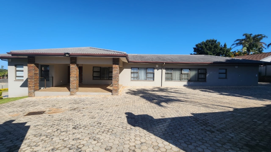 4 Bedroom Property for Sale in Umtentweni KwaZulu-Natal