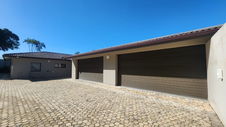 4 Bedroom Property for Sale in Umtentweni KwaZulu-Natal