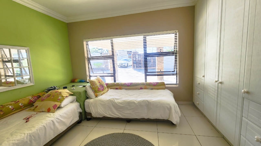 4 Bedroom Property for Sale in Umtentweni KwaZulu-Natal