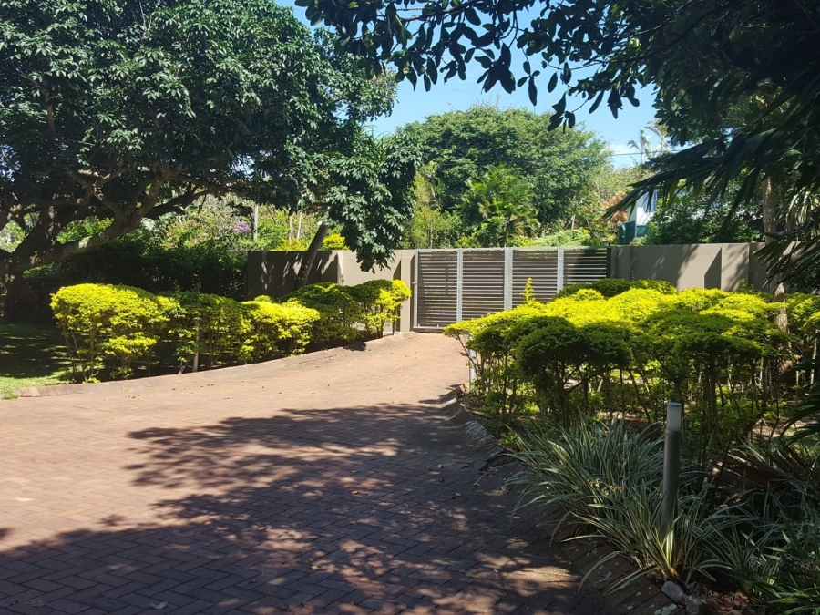 6 Bedroom Property for Sale in Umtentweni KwaZulu-Natal