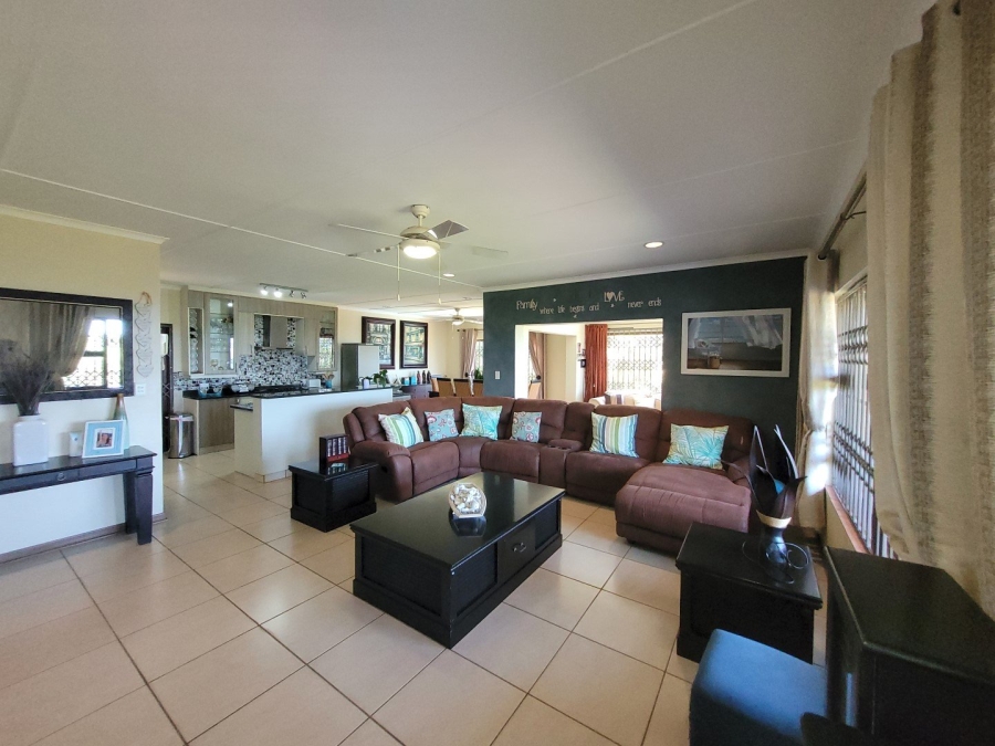 9 Bedroom Property for Sale in Anerley KwaZulu-Natal