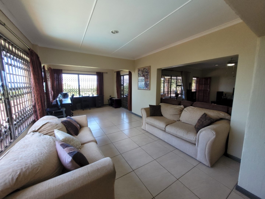 9 Bedroom Property for Sale in Anerley KwaZulu-Natal