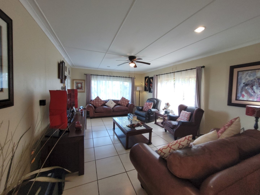 9 Bedroom Property for Sale in Anerley KwaZulu-Natal