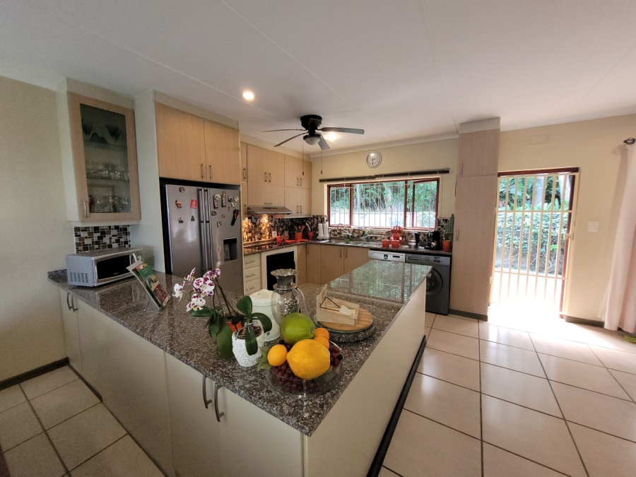 9 Bedroom Property for Sale in Anerley KwaZulu-Natal