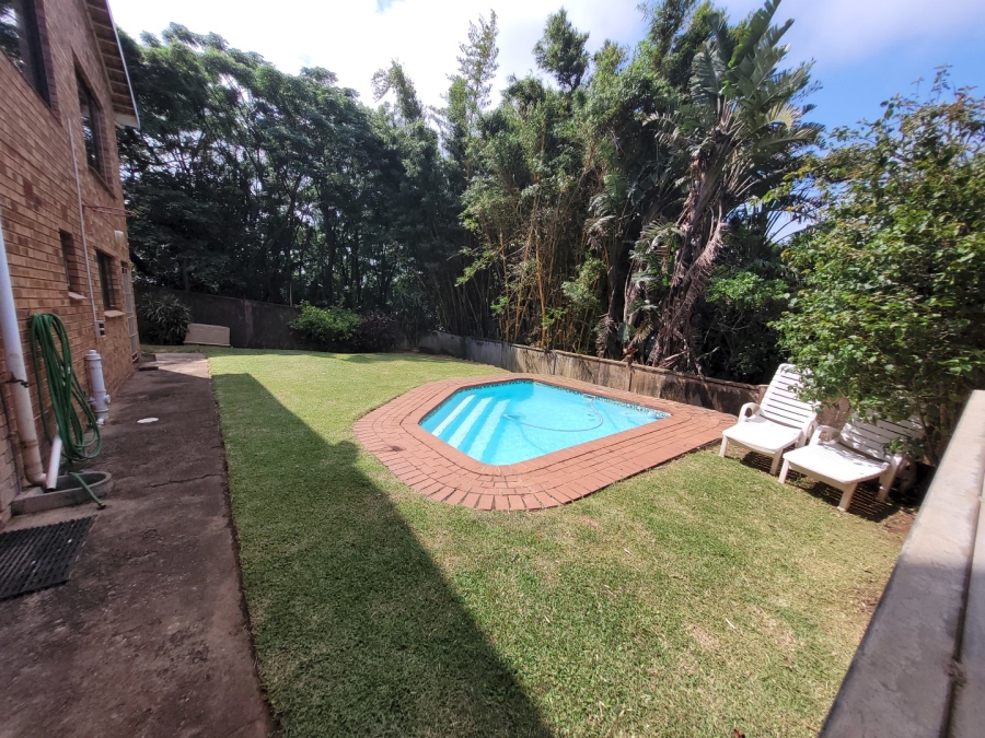 9 Bedroom Property for Sale in Anerley KwaZulu-Natal