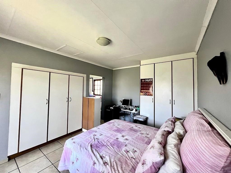 3 Bedroom Property for Sale in Margate KwaZulu-Natal