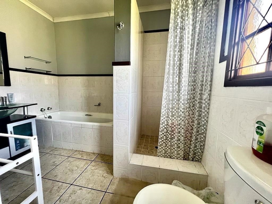 3 Bedroom Property for Sale in Margate KwaZulu-Natal