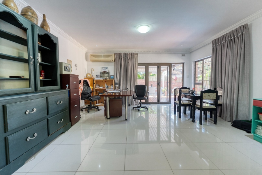 5 Bedroom Property for Sale in Deepdale KwaZulu-Natal