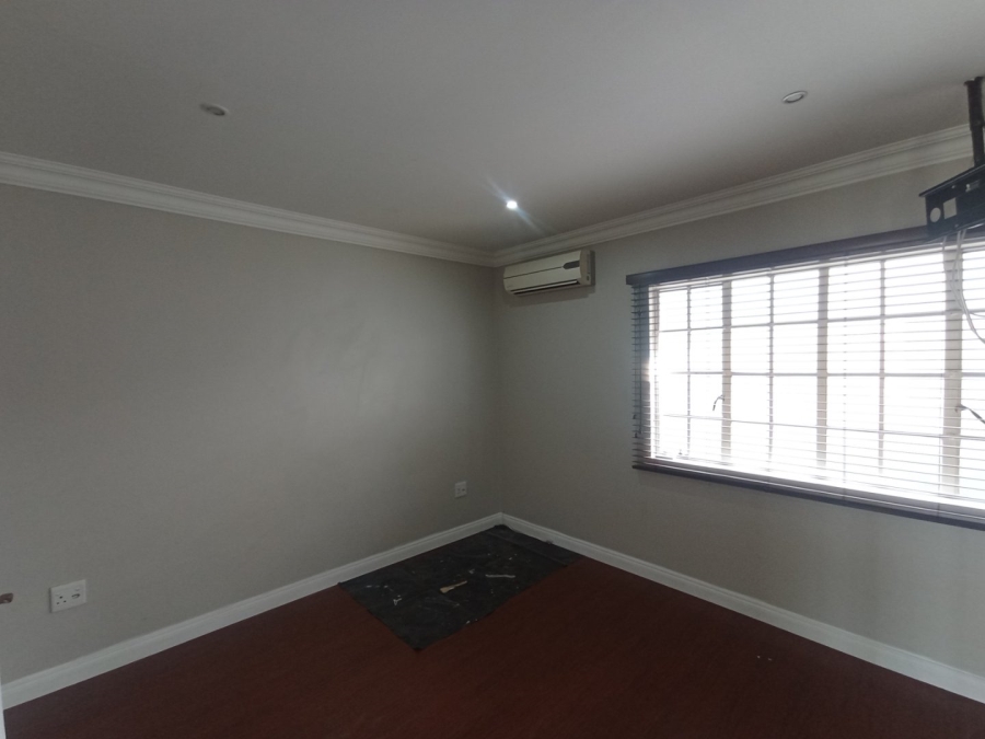 3 Bedroom Property for Sale in Eastwood KwaZulu-Natal