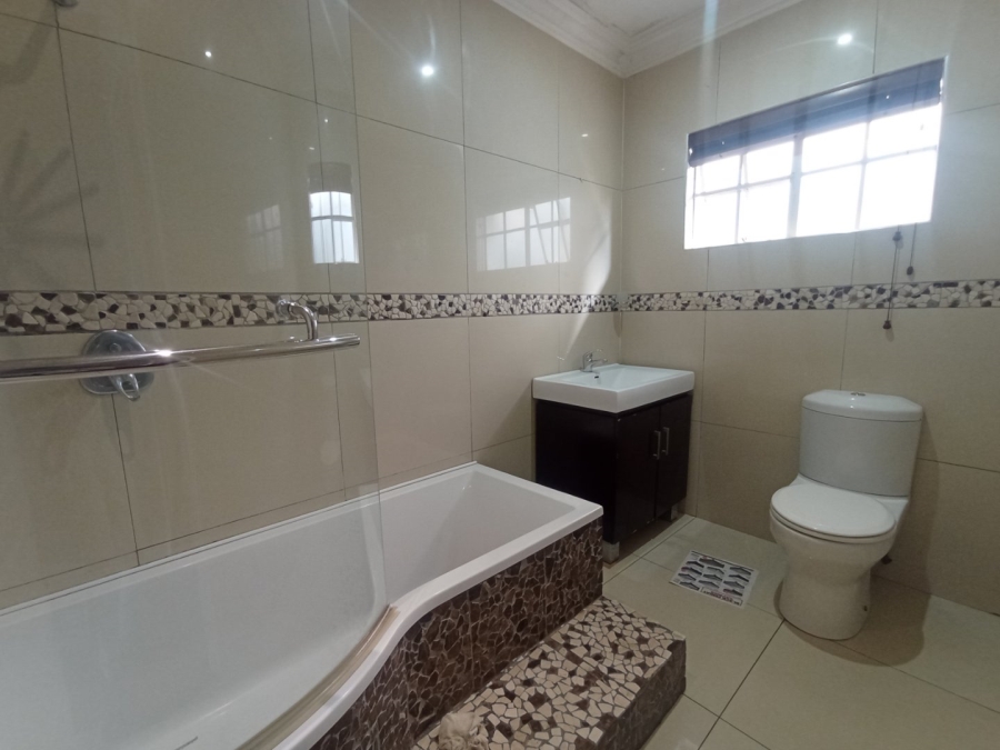 3 Bedroom Property for Sale in Eastwood KwaZulu-Natal