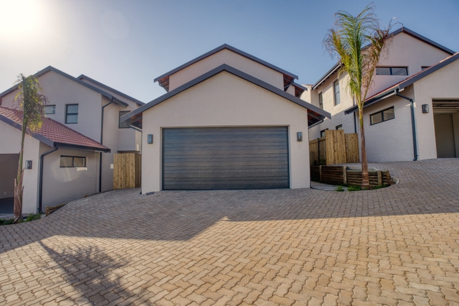 To Let 4 Bedroom Property for Rent in Sheffield Beach KwaZulu-Natal