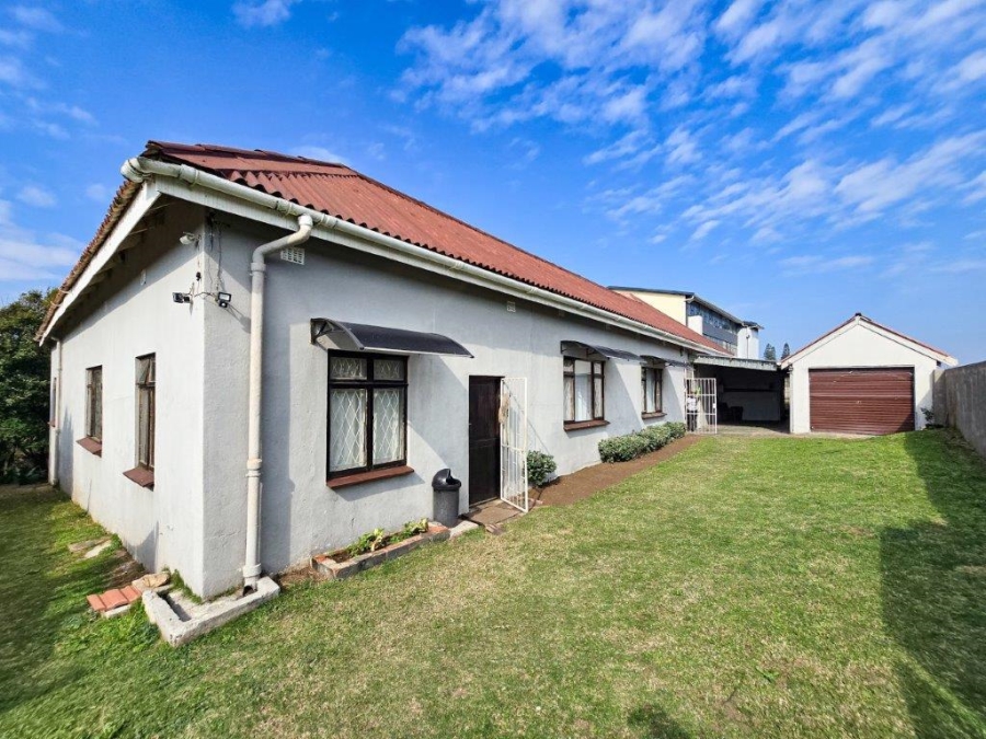 5 Bedroom Property for Sale in Hibberdene KwaZulu-Natal