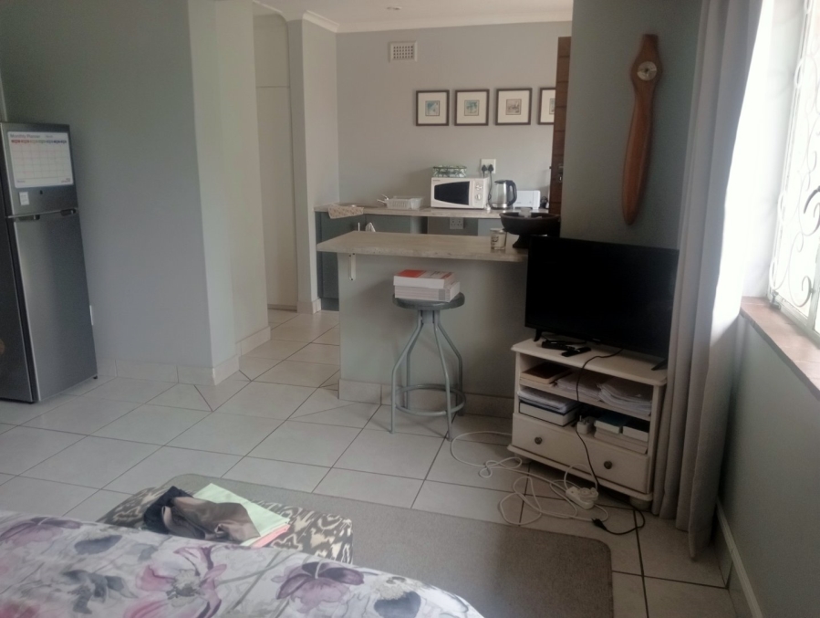 To Let 1 Bedroom Property for Rent in Farningham Ridge KwaZulu-Natal