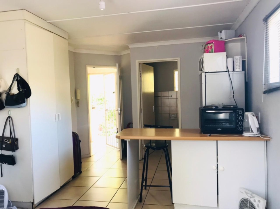 1 Bedroom Property for Sale in Scottsville KwaZulu-Natal