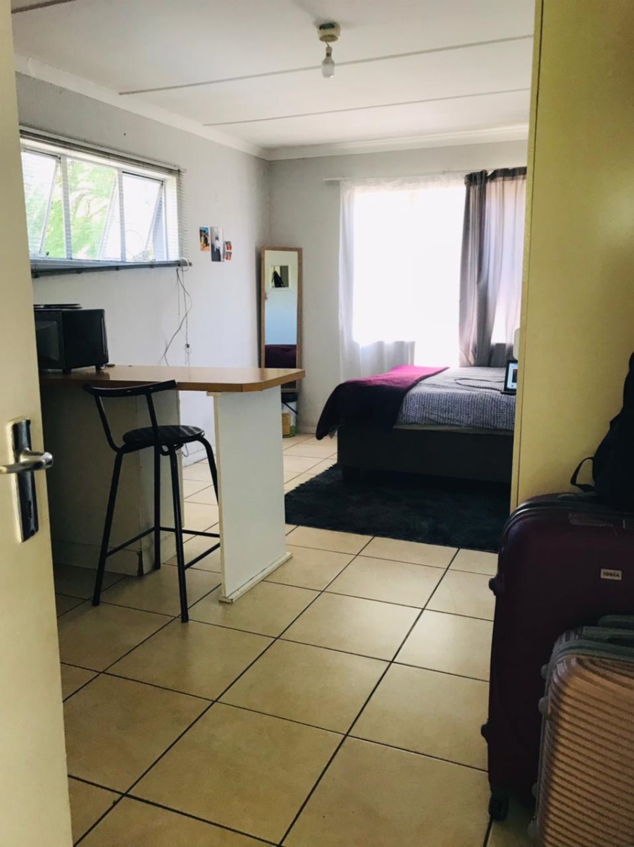 1 Bedroom Property for Sale in Scottsville KwaZulu-Natal