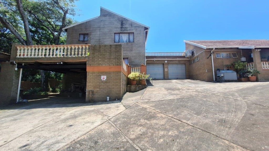 6 Bedroom Property for Sale in Southport KwaZulu-Natal