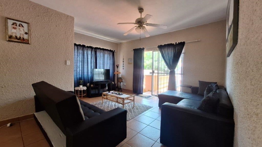 6 Bedroom Property for Sale in Southport KwaZulu-Natal