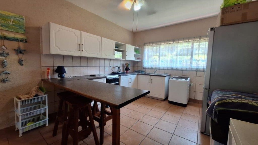 6 Bedroom Property for Sale in Southport KwaZulu-Natal