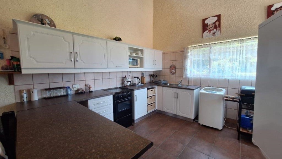 6 Bedroom Property for Sale in Southport KwaZulu-Natal