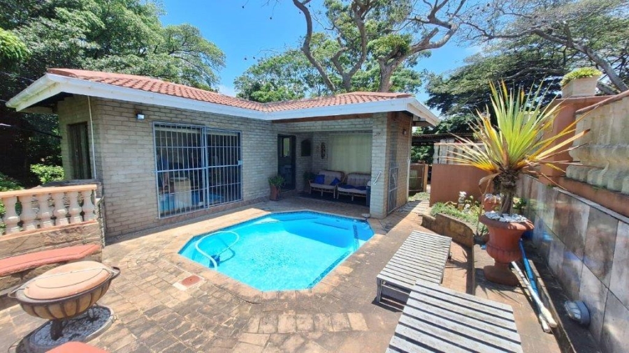 6 Bedroom Property for Sale in Southport KwaZulu-Natal