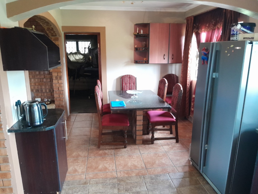 3 Bedroom Property for Sale in Umzinto KwaZulu-Natal