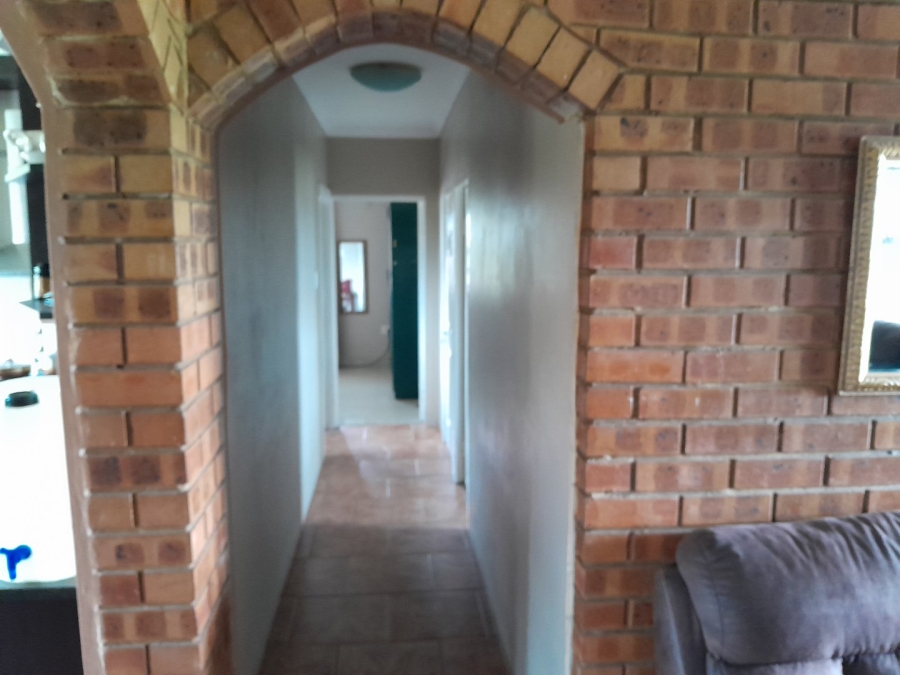 3 Bedroom Property for Sale in Umzinto KwaZulu-Natal