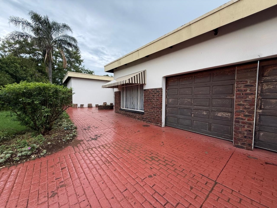 4 Bedroom Property for Sale in Huttenheights KwaZulu-Natal