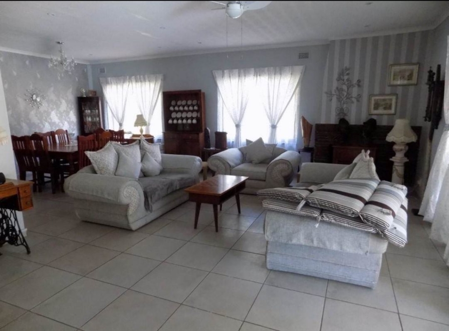 4 Bedroom Property for Sale in Umtentweni KwaZulu-Natal