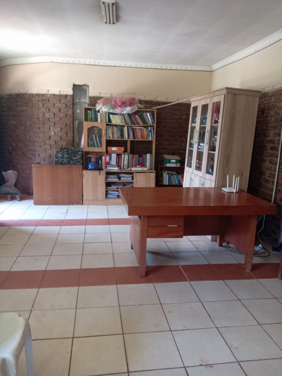 5 Bedroom Property for Sale in Newcastle Rural KwaZulu-Natal