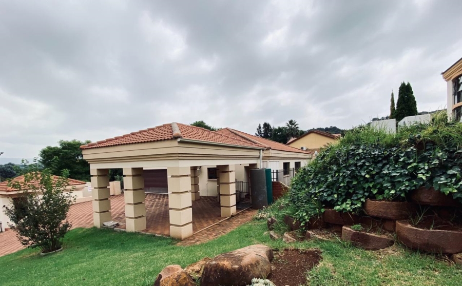 2 Bedroom Property for Sale in Signal Hill KwaZulu-Natal