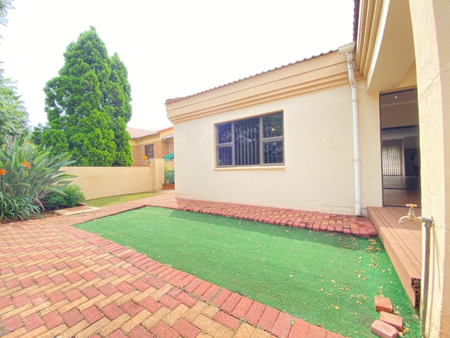 2 Bedroom Property for Sale in Signal Hill KwaZulu-Natal