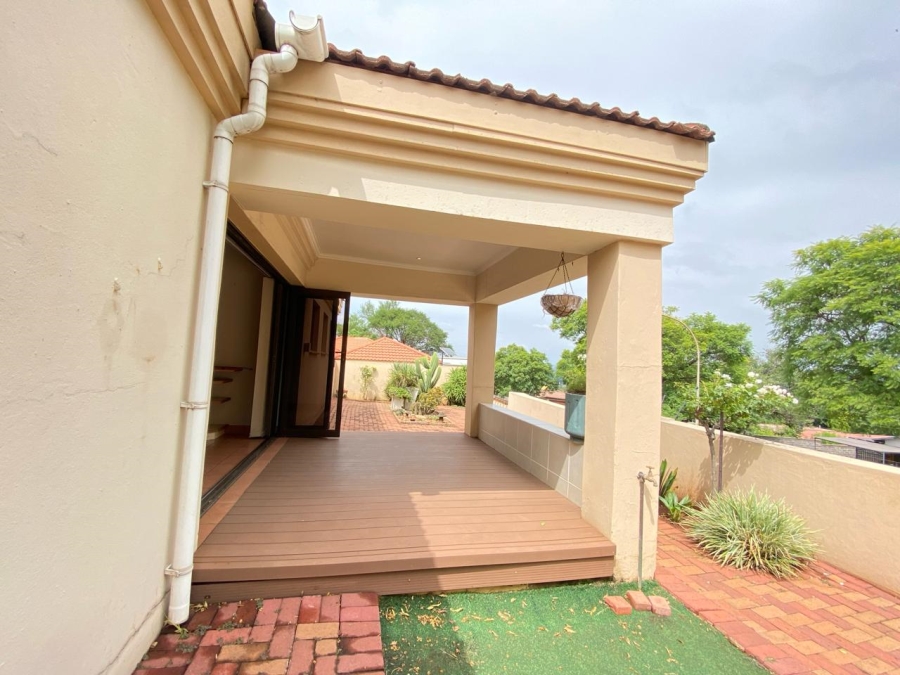 2 Bedroom Property for Sale in Signal Hill KwaZulu-Natal