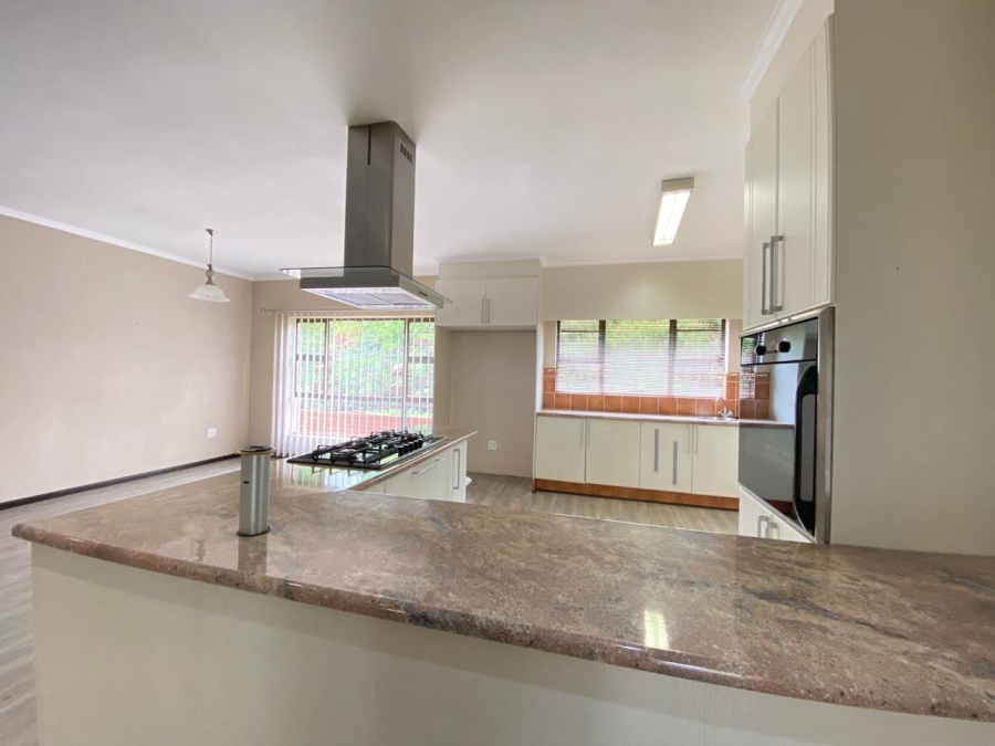 2 Bedroom Property for Sale in Signal Hill KwaZulu-Natal