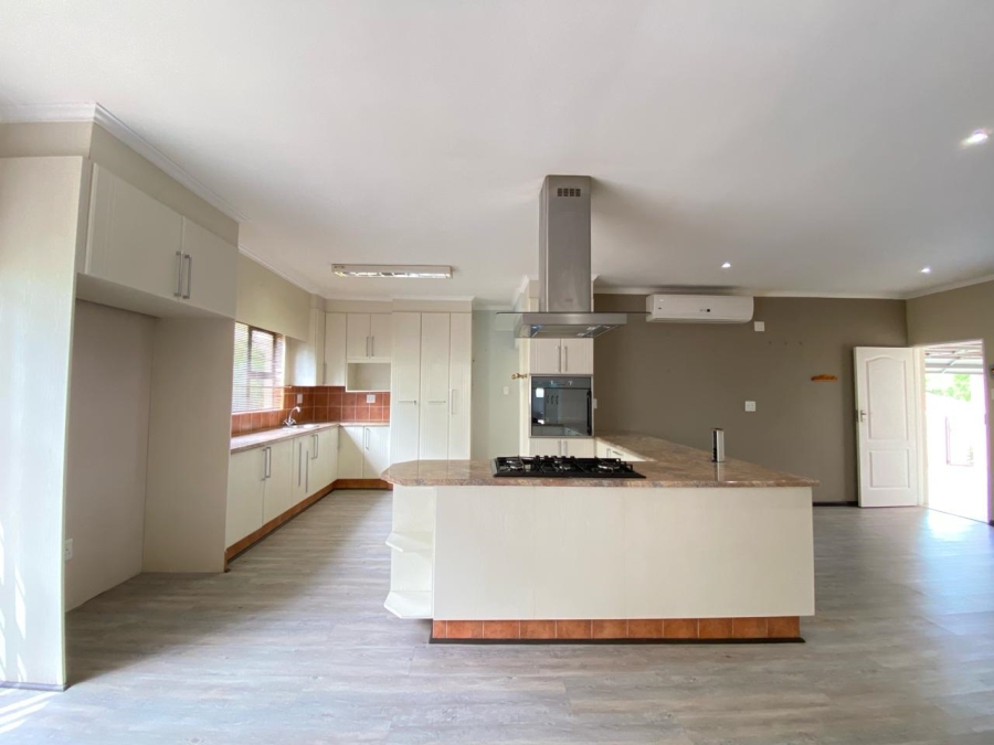 2 Bedroom Property for Sale in Signal Hill KwaZulu-Natal