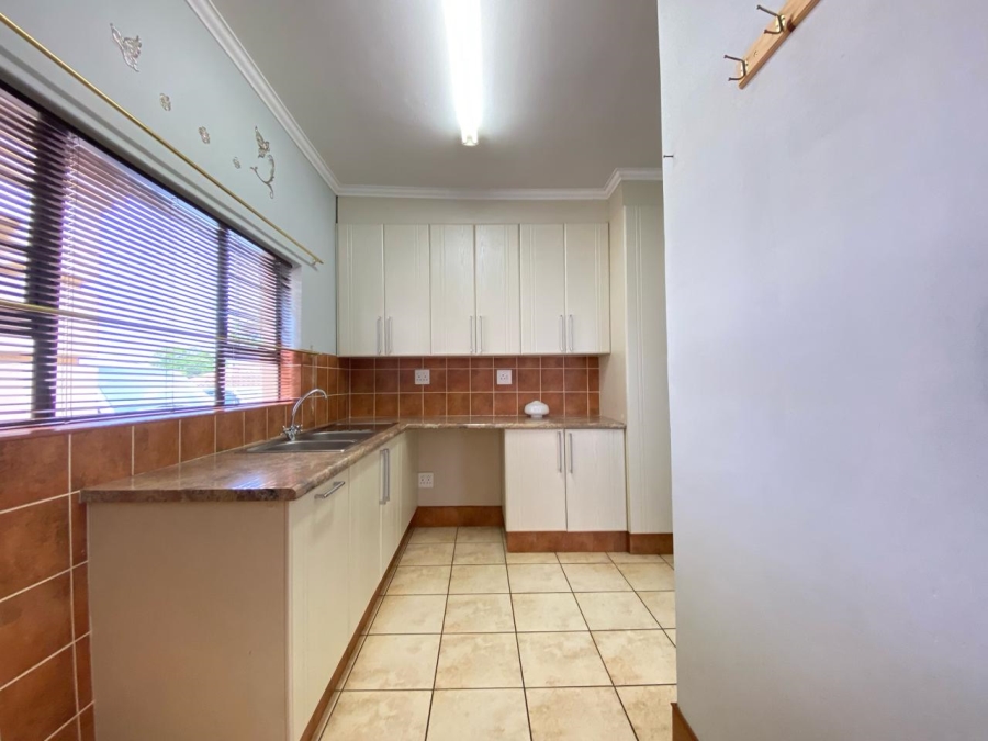 2 Bedroom Property for Sale in Signal Hill KwaZulu-Natal