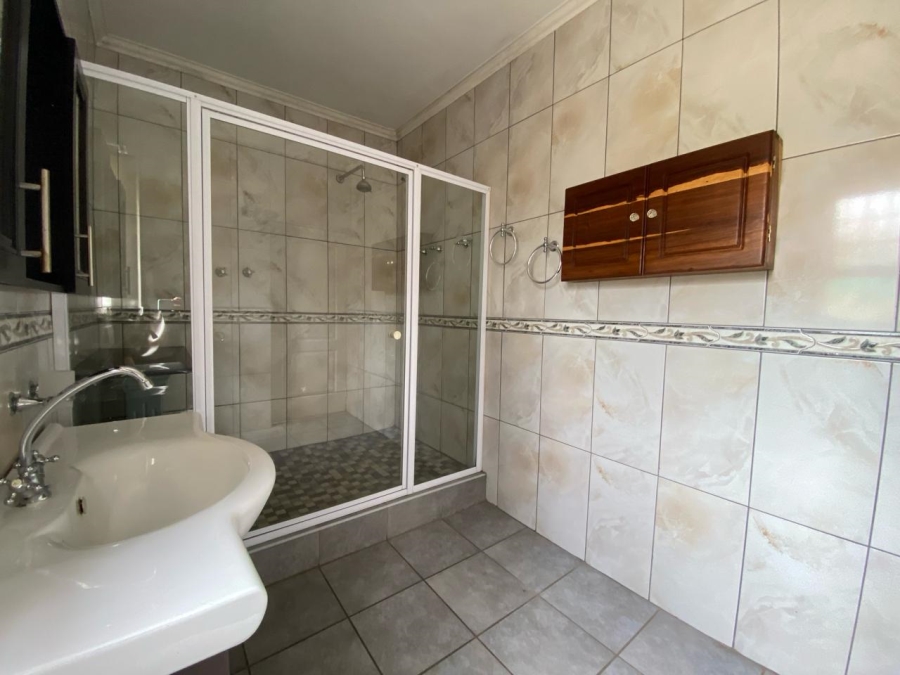 2 Bedroom Property for Sale in Signal Hill KwaZulu-Natal