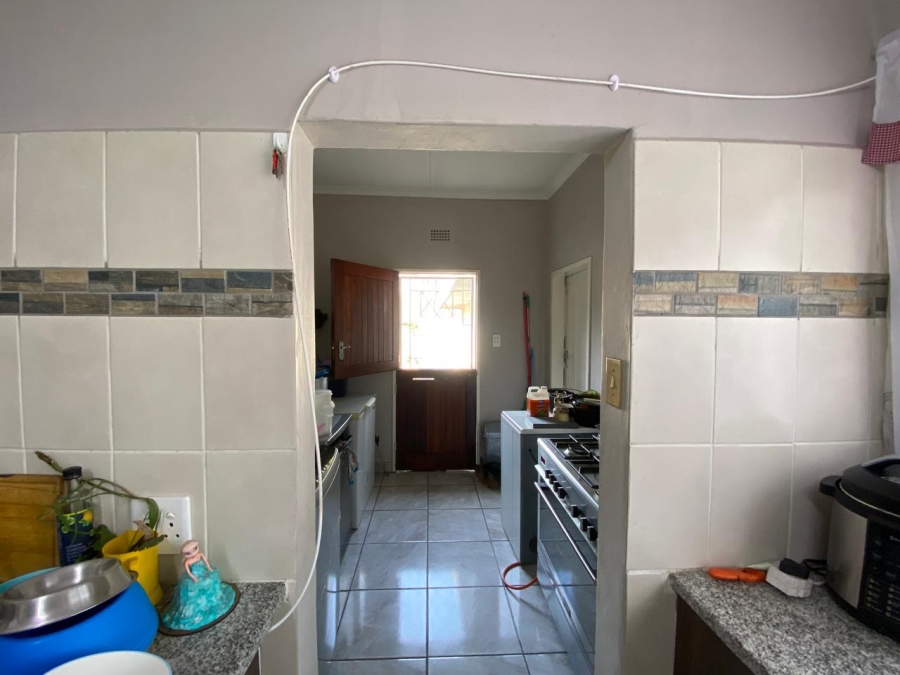 6 Bedroom Property for Sale in Huttenheights KwaZulu-Natal