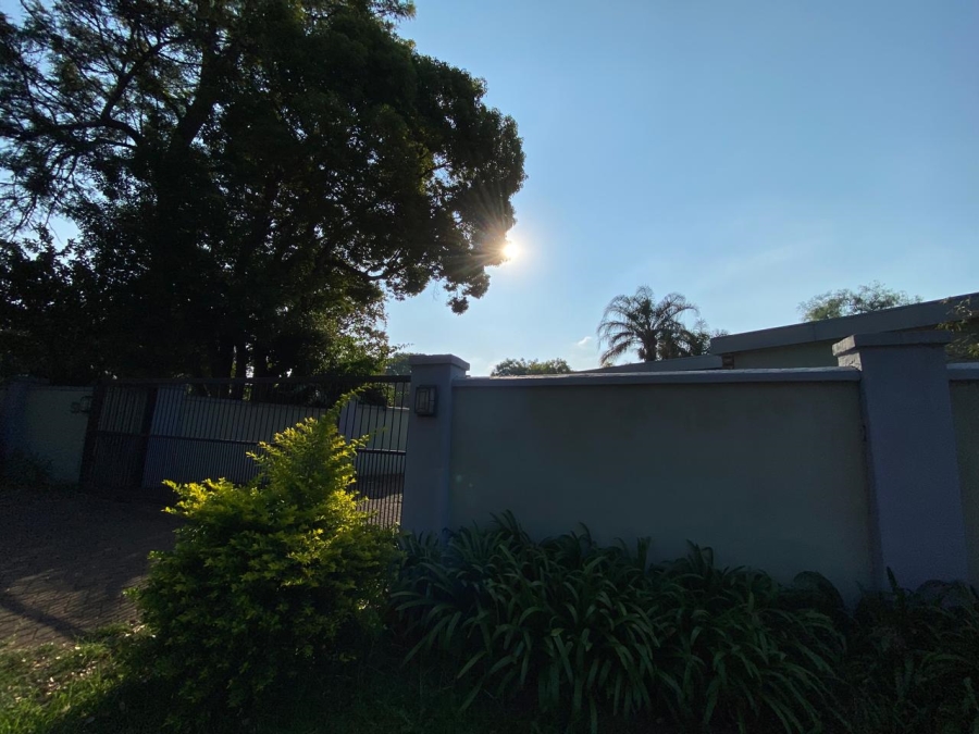 6 Bedroom Property for Sale in Huttenheights KwaZulu-Natal