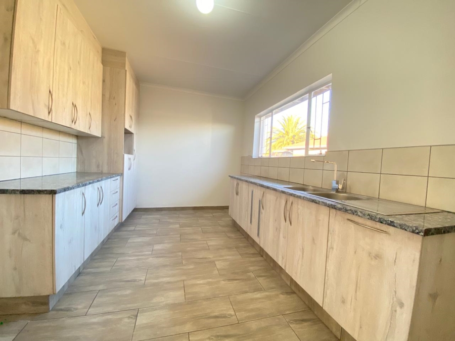 3 Bedroom Property for Sale in Schuinshoogte KwaZulu-Natal