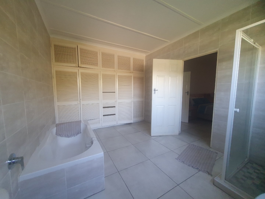 4 Bedroom Property for Sale in Hibberdene KwaZulu-Natal