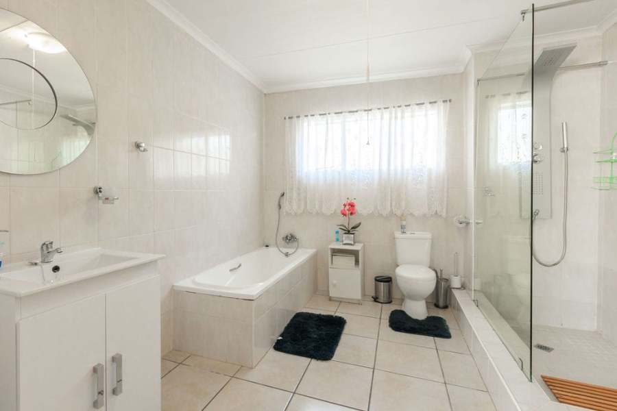 6 Bedroom Property for Sale in Newcastle KwaZulu-Natal
